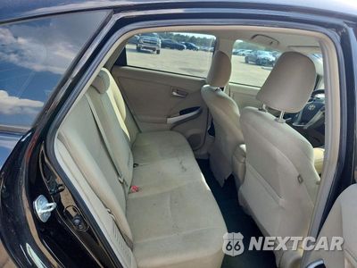 Zdjęcie 10 z 13 samochodu: 2014 TOYOTA PRIUS TWO VIN:JTDKN3DU0E0363303 - miniatura