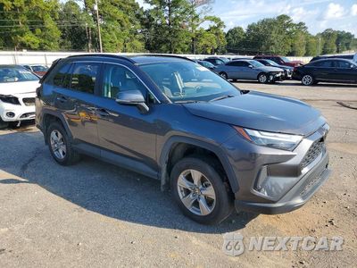 Czwarte zdjęcie samochodu z boku: 2024 TOYOTA RAV4 XLE VIN:2T3W1RFV6RC258712 - miniatura