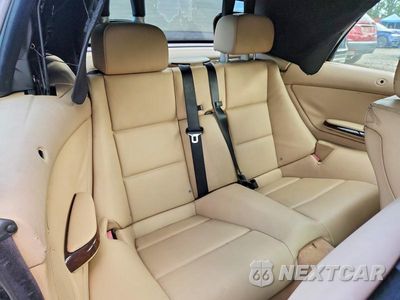 Zdjęcie 10 z 13 samochodu: 2005 BMW 325 CI VIN:WBABW334X5PL39044 - miniatura