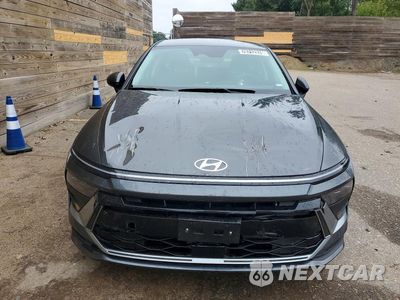 Piąte zdjęcie samochodu w środku: 2026 HYUNDAI SONATA HYBRID BLUE VIN:KMHL24JJ5TA167812 - miniatura