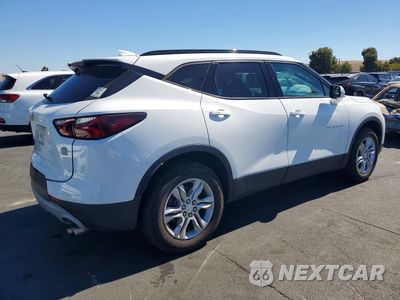 Trzecie zdjęcie samochodu z tyłu: 2021 CHEVROLET BLAZER 2LT VIN:3GNKBCR4XMS559569 - miniatura