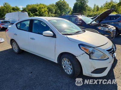 Czwarte zdjęcie samochodu z boku: 2017 NISSAN VERSA 1.6 SV VIN:3N1CN7AP7HL847635 - miniatura