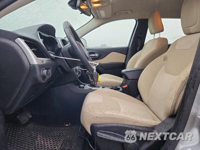 Zdjęcie 7 z 12 samochodu: 2016 JEEP CHEROKEE SPORT VIN:1C4PJMAB0GW144996 - miniatura