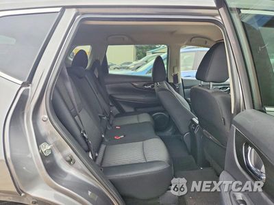 Zdjęcie 11 z 13 samochodu: 2018 NISSAN ROGUE SV VIN:KNMAT2MV9JP519473 - miniatura
