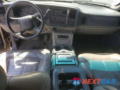 Zdjęcie 8 z 13 samochodu: 2001 CHEVROLET SUBURBAN K1500 VIN:1GNFK16T31J229268 - miniatura