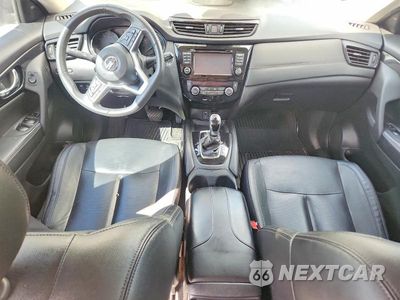 Zdjęcie 8 z 12 samochodu: 2017 NISSAN ROGUE SL VIN:5N1AT2MT5HC759938 - miniatura
