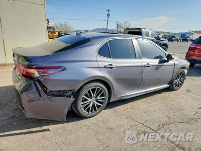 Trzecie zdjęcie samochodu z tyłu: 2022 TOYOTA CAMRY SE VIN:4T1G11AK0NU636317 - miniatura