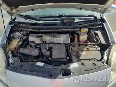 Zdjęcie 11 z 13 samochodu: 2015 TOYOTA PRIUS TWO VIN:JTDKN3DU8F0424771 - miniatura