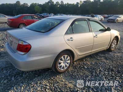 Trzecie zdjęcie samochodu z tyłu: 2005 TOYOTA CAMRY STANDARD VIN:4T1BE32K75U608152 - miniatura