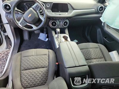 Zdjęcie 8 z 12 samochodu: 2020 CHEVROLET BLAZER 1LT VIN:3GNKBBRA6LS684194 - miniatura