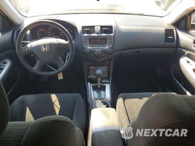 Zdjęcie 8 z 12 samochodu: 2006 HONDA ACCORD EX VIN:1HGCM56776A055584 - miniatura