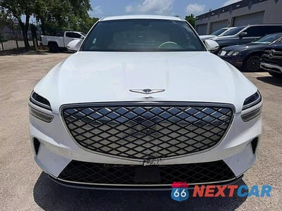 Piąte zdjęcie samochodu w środku: 2025 GENESIS ELECTRIFIED GV70 ADVANCED VIN:5NMMCET15SH005210 - miniatura