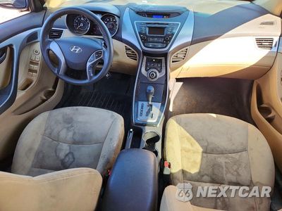 Zdjęcie 8 z 12 samochodu: 2013 HYUNDAI ELANTRA GLS VIN:5NPDH4AE2DH230711 - miniatura