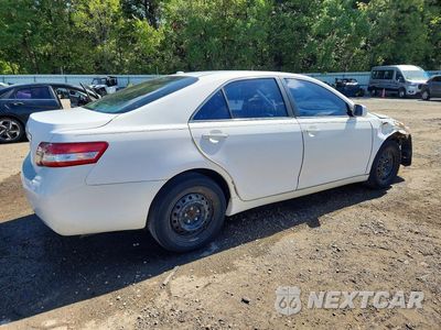 Trzecie zdjęcie samochodu z tyłu: 2010 TOYOTA CAMRY BASE VIN:4T1BF3EK6AU569475 - miniatura