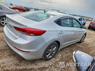 Trzecie zdjęcie samochodu z tyłu: 2017 HYUNDAI ELANTRA SE VIN:5NPD84LF9HH091057 - miniatura