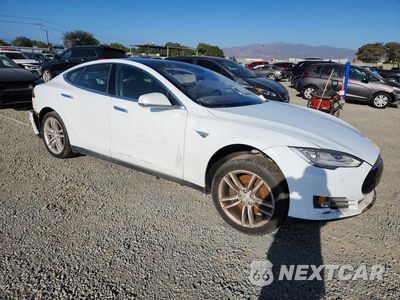 Czwarte zdjęcie samochodu z boku: 2014 TESLA MODEL S VIN:5YJSA1H18EFP50408 - miniatura