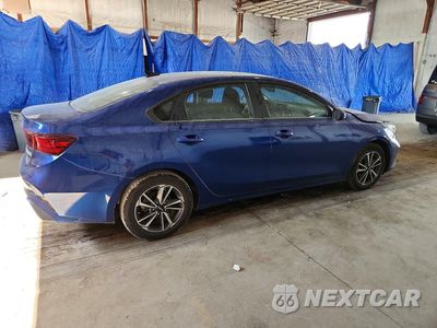 Trzecie zdjęcie samochodu z tyłu: 2024 KIA FORTE LXS VIN:3KPF24AD0RE741024 - miniatura