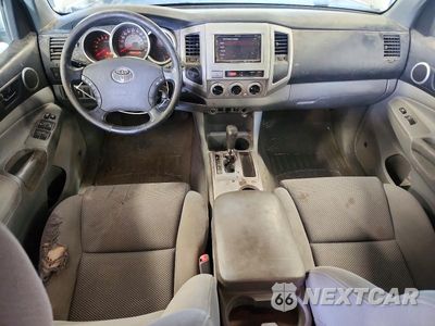 Zdjęcie 8 z 12 samochodu: 2010 TOYOTA TACOMA V6 VIN:5TELU4EN5AZ697812 - miniatura