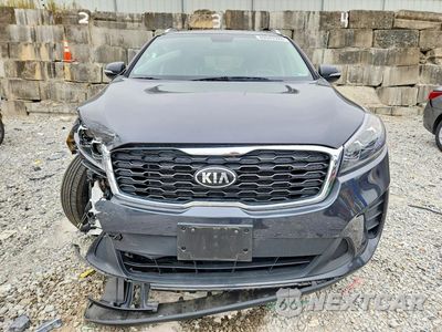 Piąte zdjęcie samochodu w środku: 2019 KIA SORENTO LX VIN:5XYPG4A33KG551479 - miniatura