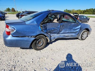 Trzecie zdjęcie samochodu z tyłu: 2004 TOYOTA CAMRY LE VIN:4T1BE32K24U851303 - miniatura