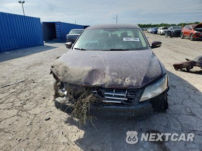 Piąte zdjęcie samochodu w środku: 2013 VOLKSWAGEN PASSAT SE VIN:1VWBN7A30DC093647 - miniatura