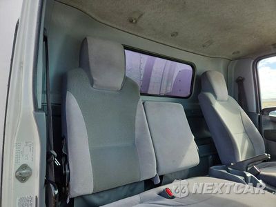 Zdjęcie 11 z 14 samochodu: 2017 ISUZU NPR HD - BOX TRUCK VIN:54DC4W1B3HS800226 - miniatura