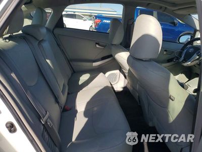 Zdjęcie 11 z 13 samochodu: 2013 TOYOTA PRIUS THREE VIN:JTDKN3DUXD5573697 - miniatura