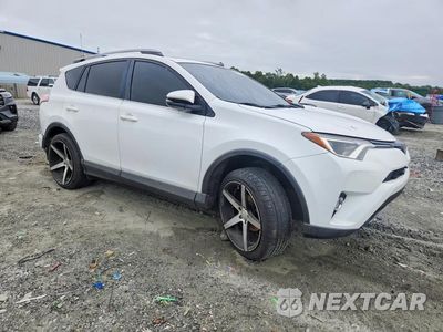 Czwarte zdjęcie samochodu z boku: 2018 TOYOTA RAV4 XLE VIN:2T3WFREV7JW411345 - miniatura
