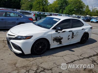2022 TOYOTA CAMRY HYBRID SE NIGHTSHADE 4T1T31AK9NU044679 - główne zdjęcie licytacji z USA - miniatura