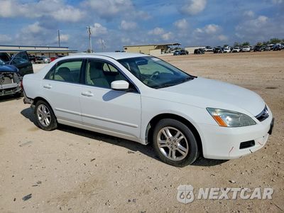 Czwarte zdjęcie samochodu z boku: 2007 HONDA ACCORD SE VIN:1HGCM56307A137123 - miniatura
