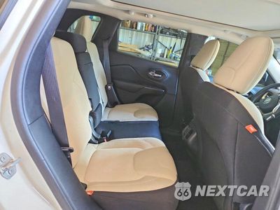 Zdjęcie 10 z 12 samochodu: 2017 JEEP CHEROKEE LATITUDE VIN:1C4PJMCS4HW509212 - miniatura