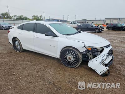 Czwarte zdjęcie samochodu z boku: 2018 CHEVROLET MALIBU LT VIN:1G1ZD5ST9JF221748 - miniatura