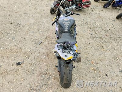 Zdjęcie 6 z 8 samochodu: 2006 YAMAHA YZFR1 VIN:JYARN15E16A001675 - miniatura