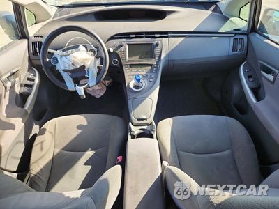 Zdjęcie 8 z 13 samochodu: 2011 TOYOTA PRIUS THREE VIN:JTDKN3DU5B0247929 - miniatura