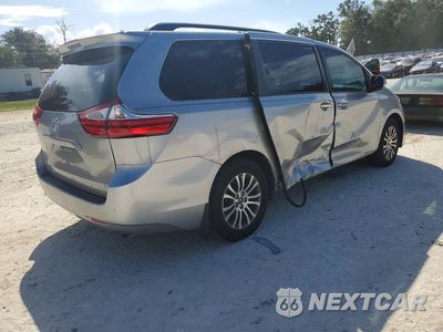 Trzecie zdjęcie samochodu z tyłu: 2018 TOYOTA SIENNA XLE 8-PASSENGER VIN:5TDYZ3DC4JS904432 - miniatura