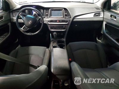 Zdjęcie 8 z 12 samochodu: 2019 HYUNDAI SONATA SEL VIN:5NPE34AF8KH741400 - miniatura