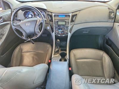 Zdjęcie 8 z 12 samochodu: 2012 HYUNDAI SONATA LIMITED 2.0T VIN:5NPEC4AB2CH325485 - miniatura