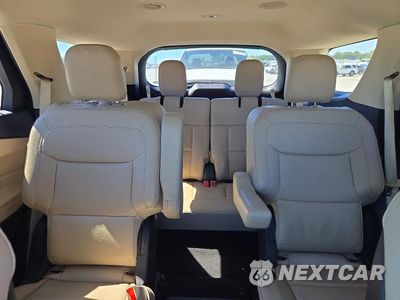 Zdjęcie 10 z 13 samochodu: 2020 FORD EXPLORER XLT VIN:1FMSK7DH9LGB18227 - miniatura