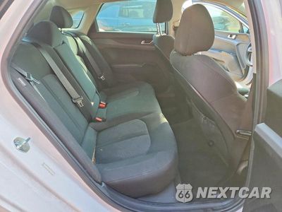 Zdjęcie 10 z 13 samochodu: 2023 KIA K5 LXS VIN:5XXG14J25PG170415 - miniatura