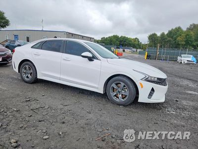Czwarte zdjęcie samochodu z boku: 2022 KIA K5 LXS VIN:5XXG14J24NG122546 - miniatura