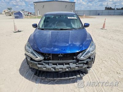 Piąte zdjęcie samochodu w środku: 2017 NISSAN SENTRA S VIN:3N1AB7AP0HY241094 - miniatura