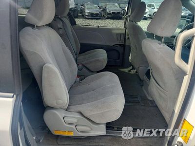 Zdjęcie 11 z 13 samochodu: 2013 TOYOTA SIENNA LE 8-PASSENGER VIN:5TDKK3DC1DS378601 - miniatura