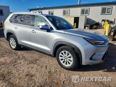 Czwarte zdjęcie samochodu z boku: 2024 TOYOTA GRAND HIGHLANDER XLE VIN:5TDAAAA57RS004137 - miniatura