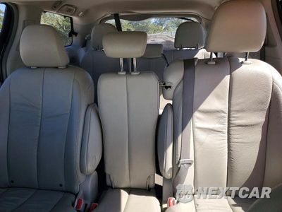 Zdjęcie 10 z 14 samochodu: 2011 TOYOTA SIENNA XLE 8-PASSENGER VIN:5TDYK3DCXBS041674 - miniatura