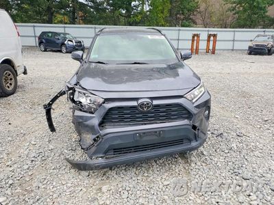 Piąte zdjęcie samochodu w środku: 2019 TOYOTA RAV4 XLE VIN:JTMP1RFV6KD043708 - miniatura