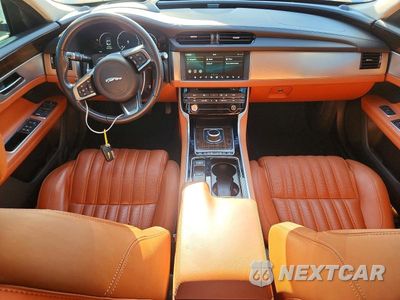 Zdjęcie 8 z 12 samochodu: 2018 JAGUAR XF PORTFOLIO LE VIN:SAJBH4EV2JCY53367 - miniatura
