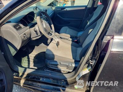 Zdjęcie 7 z 12 samochodu: 2017 VOLKSWAGEN JETTA S VIN:3VW2B7AJ3HM316310 - miniatura