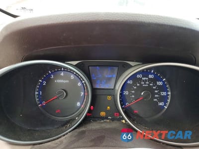 Zdjęcie 9 z 13 samochodu: 2011 HYUNDAI TUCSON GLS VIN:KM8JU3AC2BU126595 - miniatura