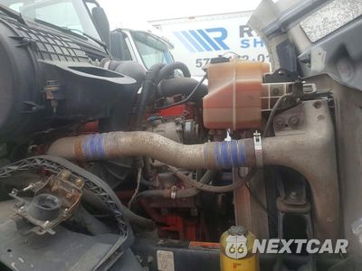 Zdjęcie 8 z 11 samochodu: 2016 VOLVO VNL SEMI TRUCK VIN:4V4N39TG0GN965498 - miniatura