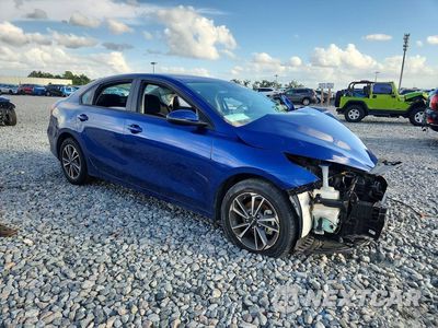 Czwarte zdjęcie samochodu z boku: 2024 KIA FORTE LXS VIN:3KPF24AD7RE805365 - miniatura